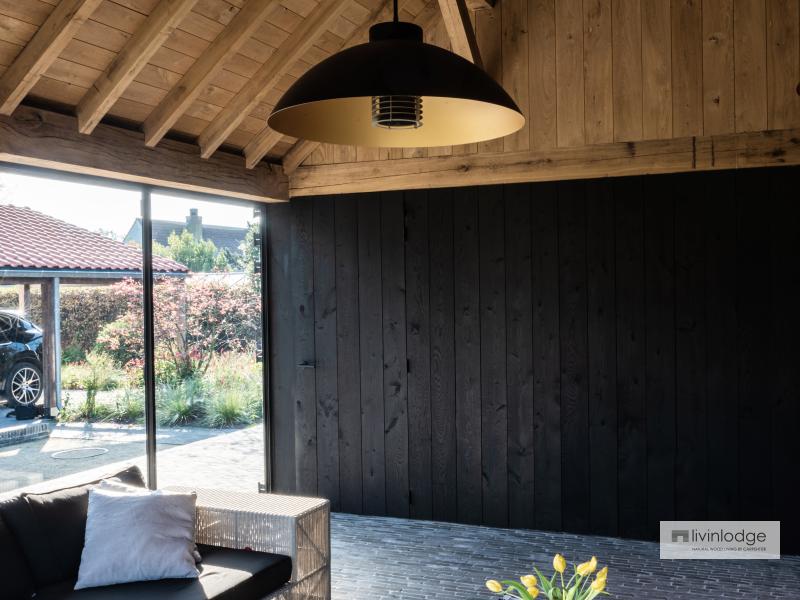 Eiken poolhouse met thermisch essen gevelbekleding De Haan