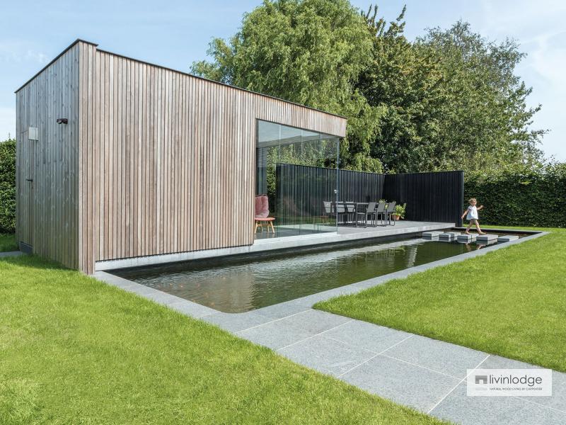 Moderne poolhouse met tuinwand te Tielt | Houten bijgebouwen op maat