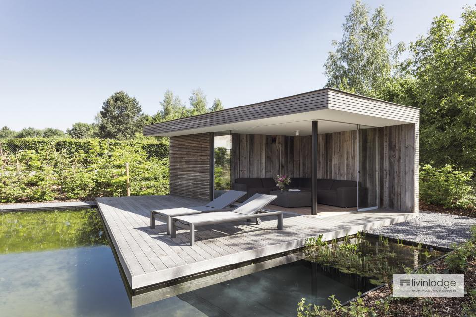 Moderne poolhouse met zwevend terras in Betekom