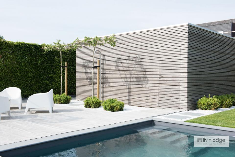 Minimalistische poolhouse met tuinberging te Merchtem