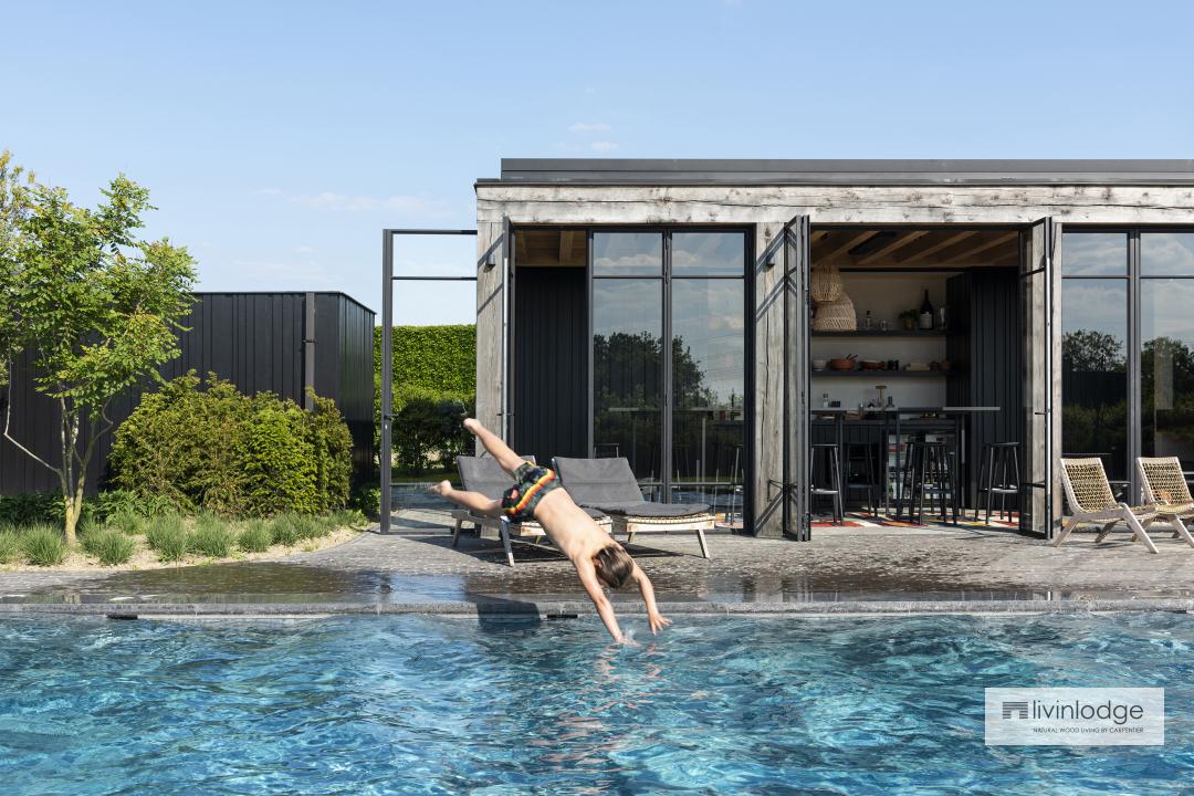 Modern eiken poolhouse op maat